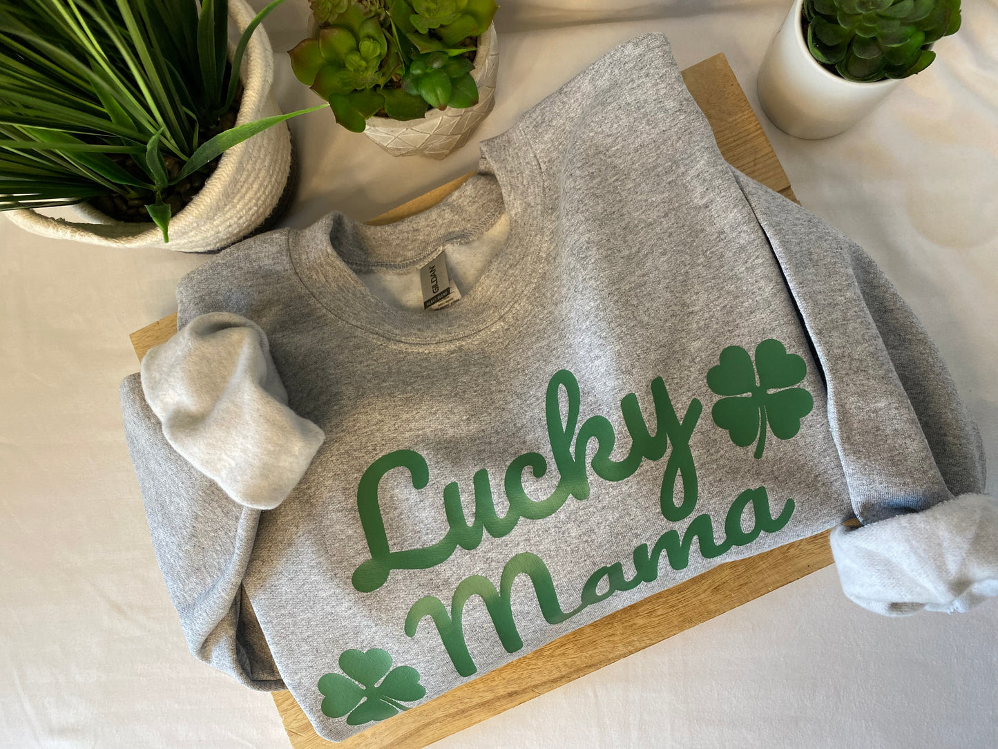 Lucky Mama Crew sweatshirt